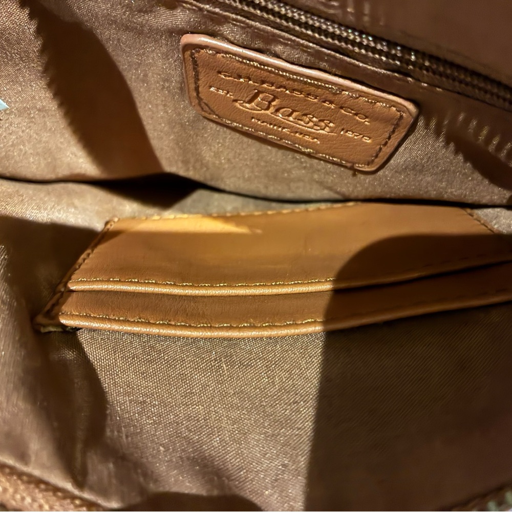 BASS Leather Wristlet Envelope Style - Picture 3 of 3